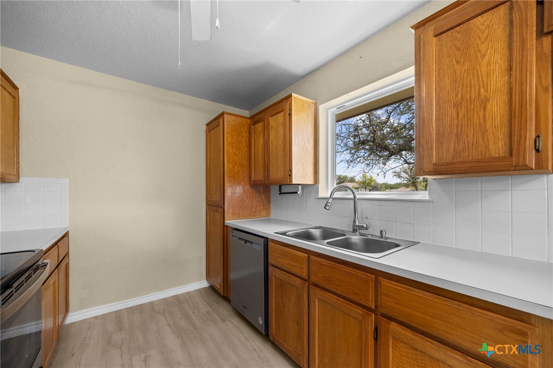 1012 Cherokee Trail Kempner, TX 76539 - Photo 20 of 27 a kitchen with a sink and a window