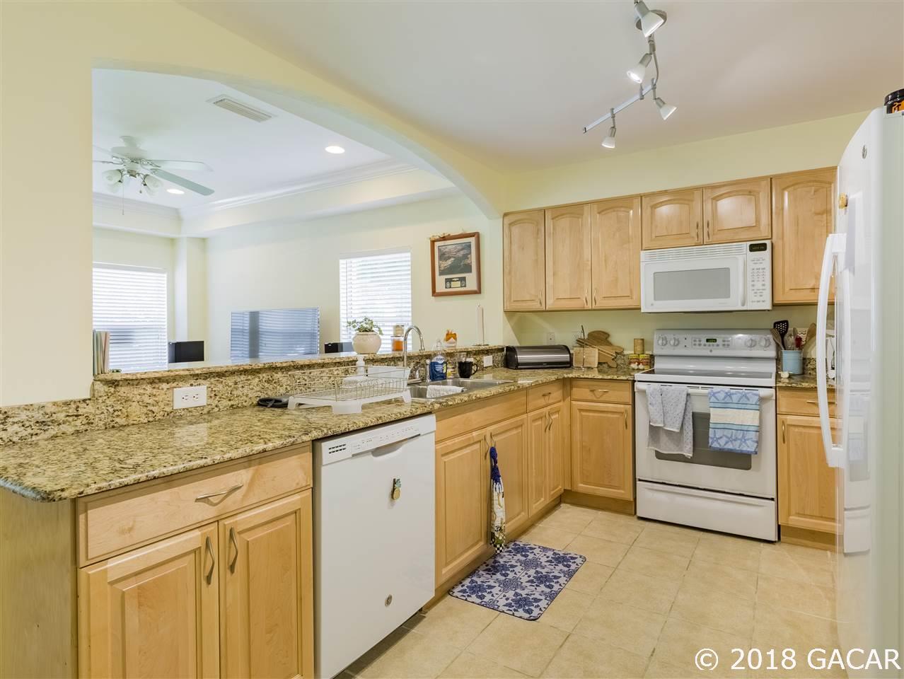 538 Northwest 39th Road, Unit 306 Gainesville, FL 32607 - Photo 4 of 18
