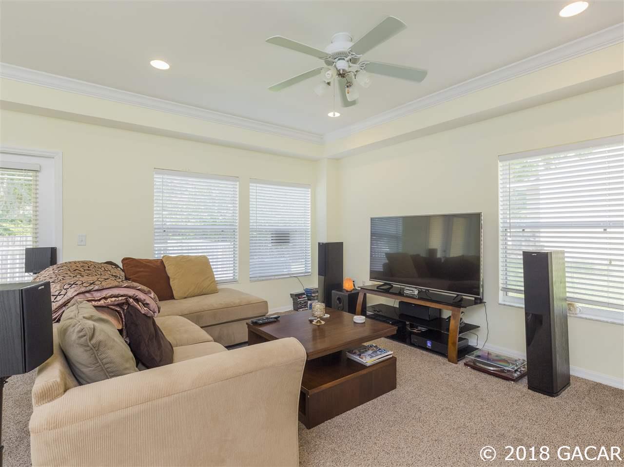 538 Northwest 39th Road, Unit 306 Gainesville, FL 32607 - Photo 6 of 18