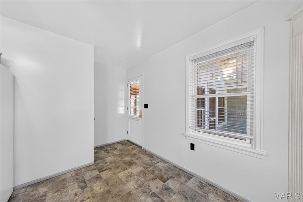 3909 Shackelford Road Florissant, MO 63034 - Photo 20 of 44
