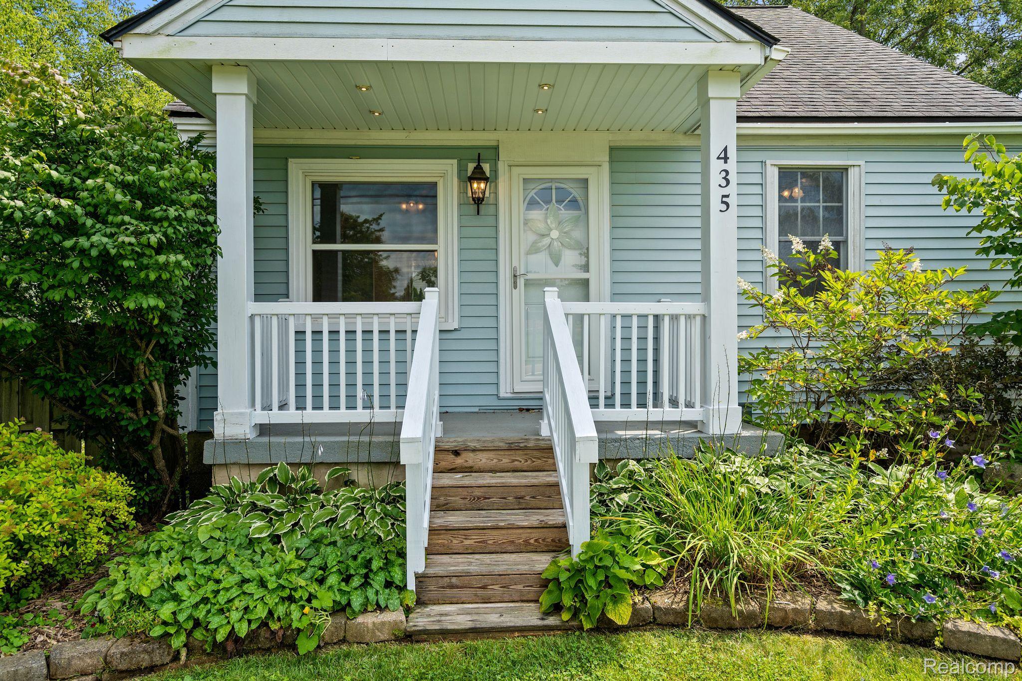 435 West Livingston Road Highland, MI 48357 - Photo 2 of 27 Gallery Image 2