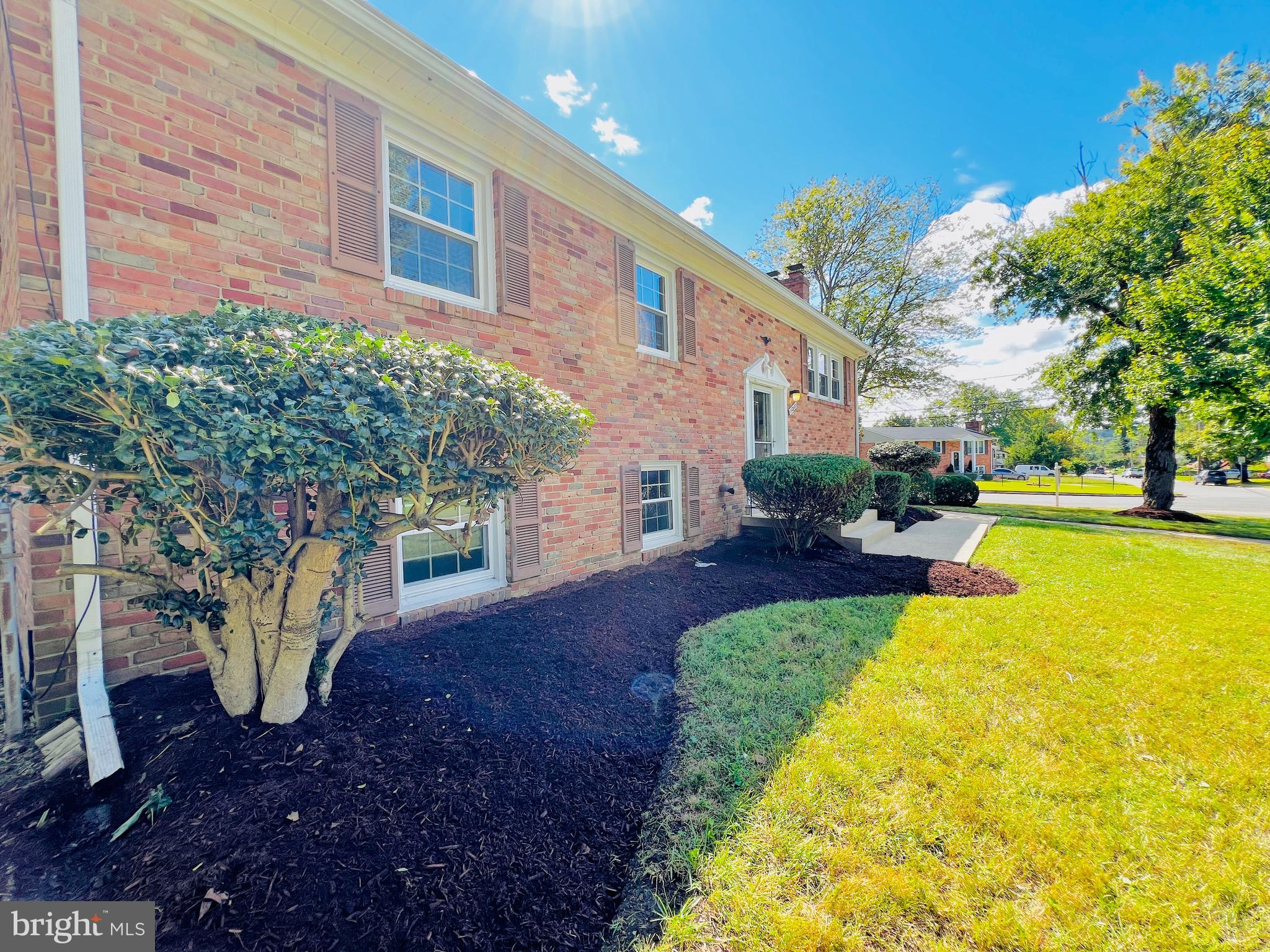11218 Keystone Avenue Clinton, MD 20735 - Photo 50 of 53 a view of a house with backyard and sitting area