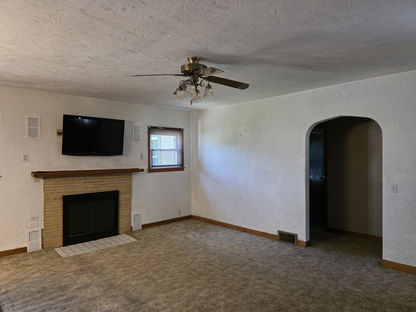 309 Maple Street Prophetstown, IL 61277 - Photo 7 of 14