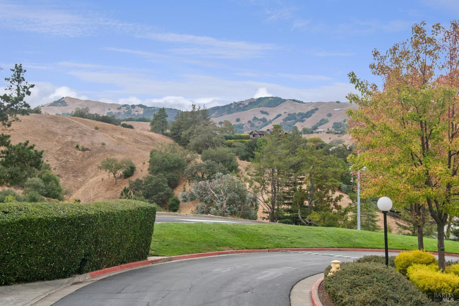 211 Danielle Way San Rafael, CA 94903 - Photo 26 of 33