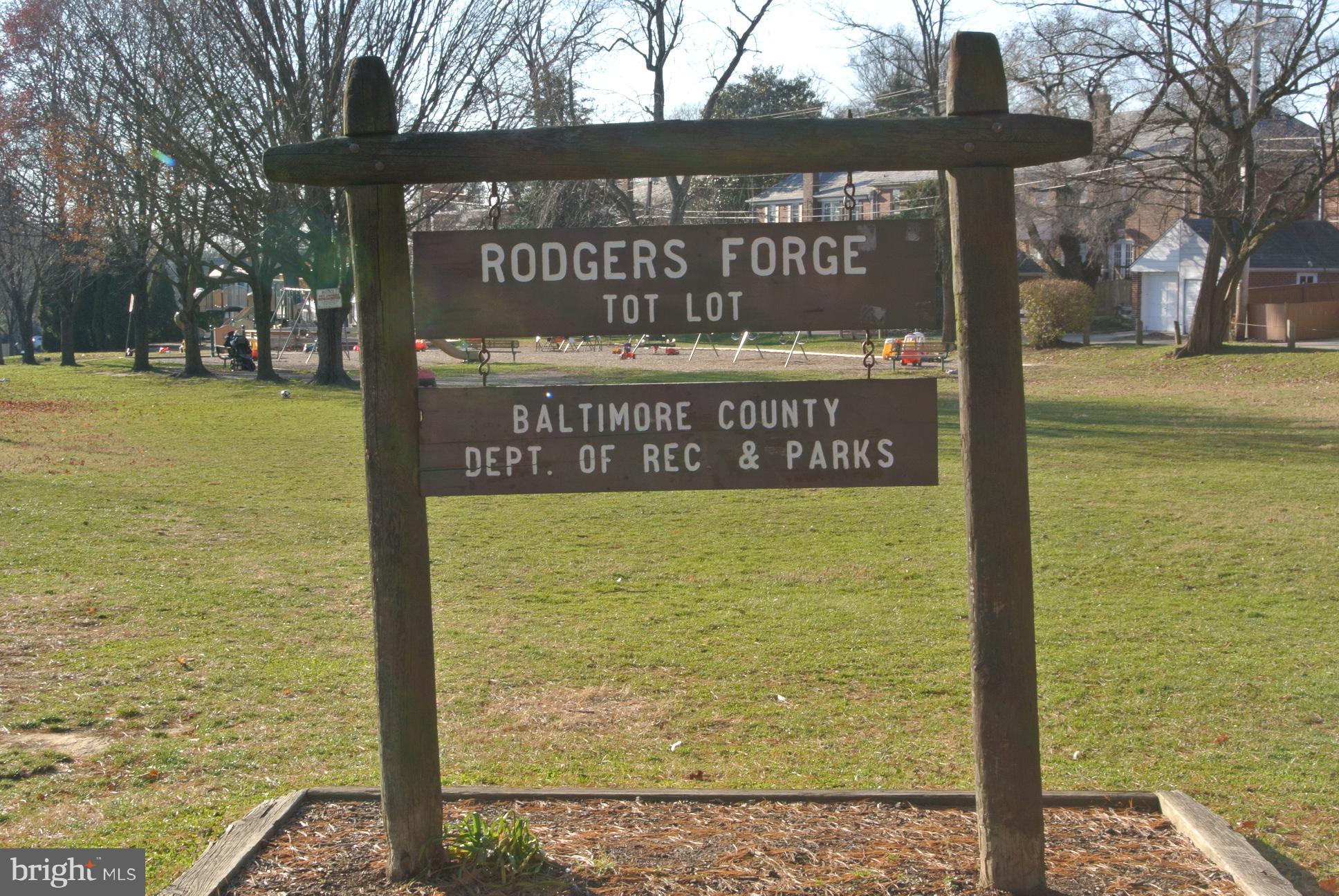 148 Hopkins Road Baltimore, MD 21212 - Photo 30 of 36 Walk to the Tot Lot!