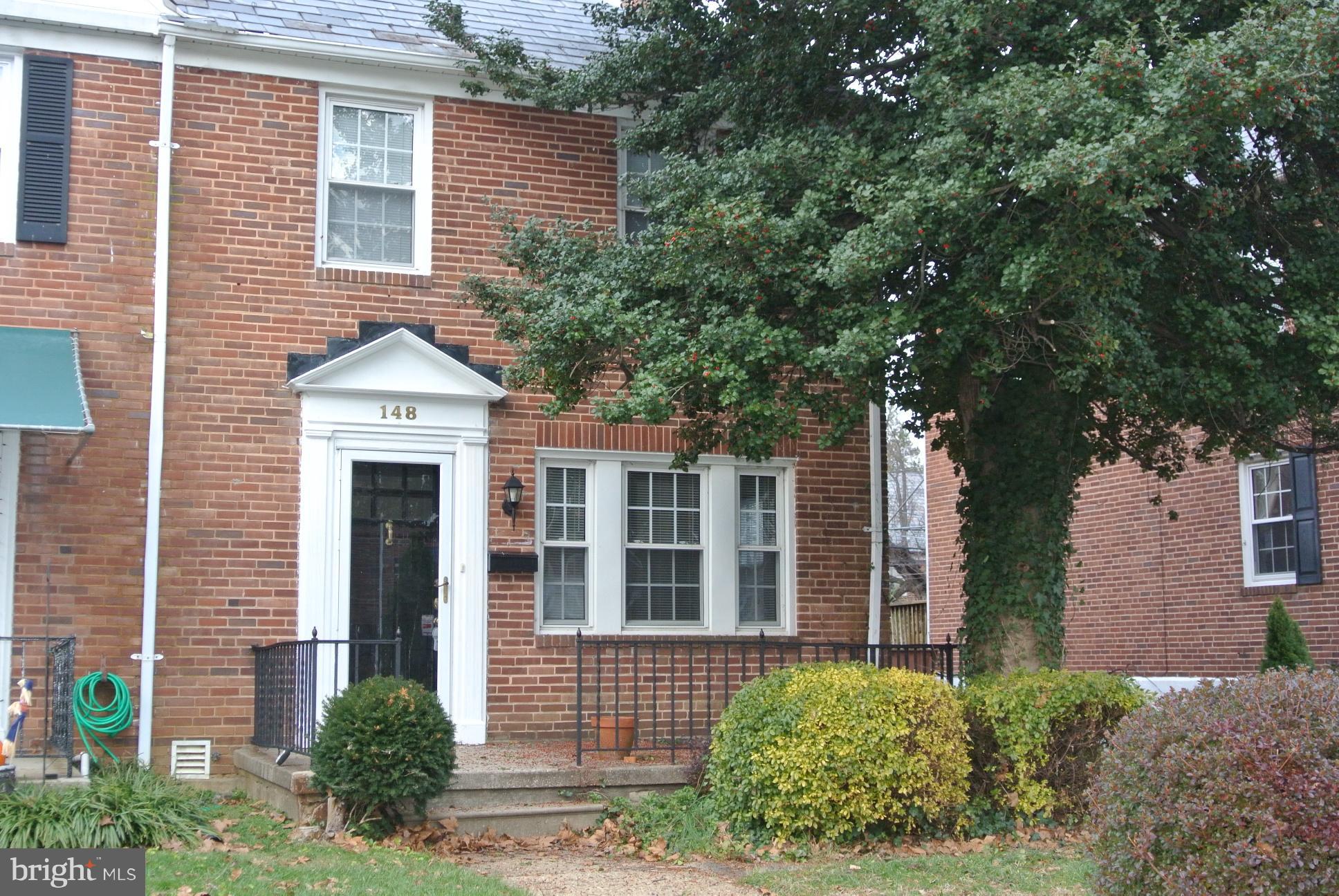 148 Hopkins Road Baltimore, MD 21212 - Photo 35 of 36 Welcome to this lovely end of group!