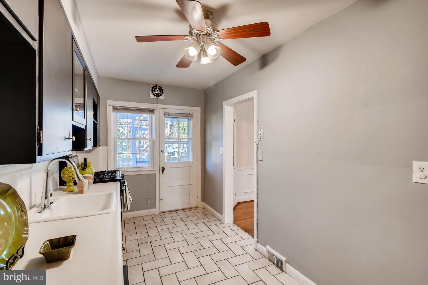148 Hopkins Road Baltimore, MD 21212 - Photo 8 of 36