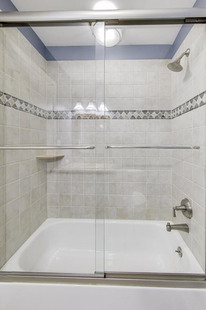 180 Prairie Drive Addison, IL 60101 - Photo 23 of 35 Gallery Image 23