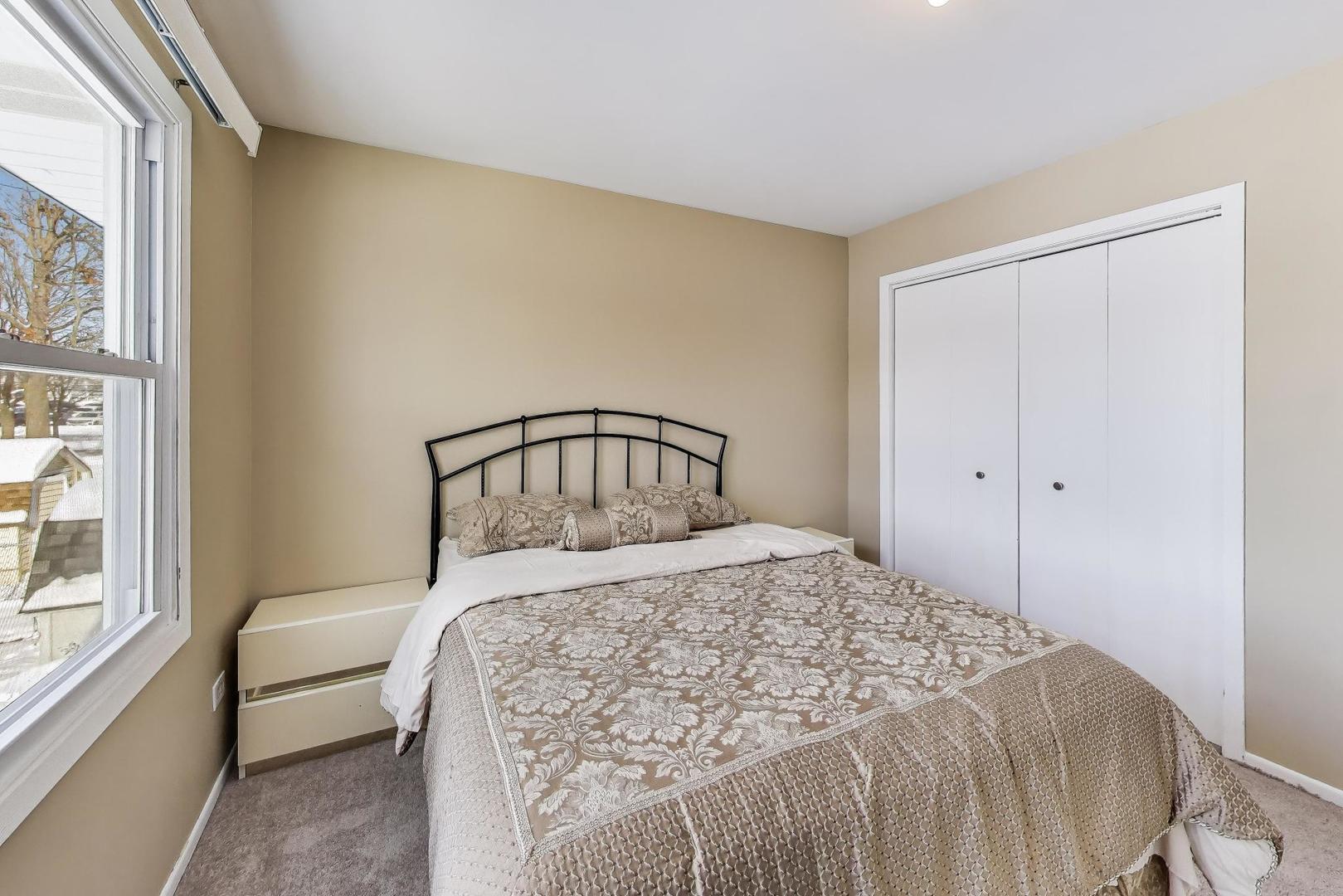 180 Prairie Drive Addison, IL 60101 - Photo 25 of 35 Gallery Image 25