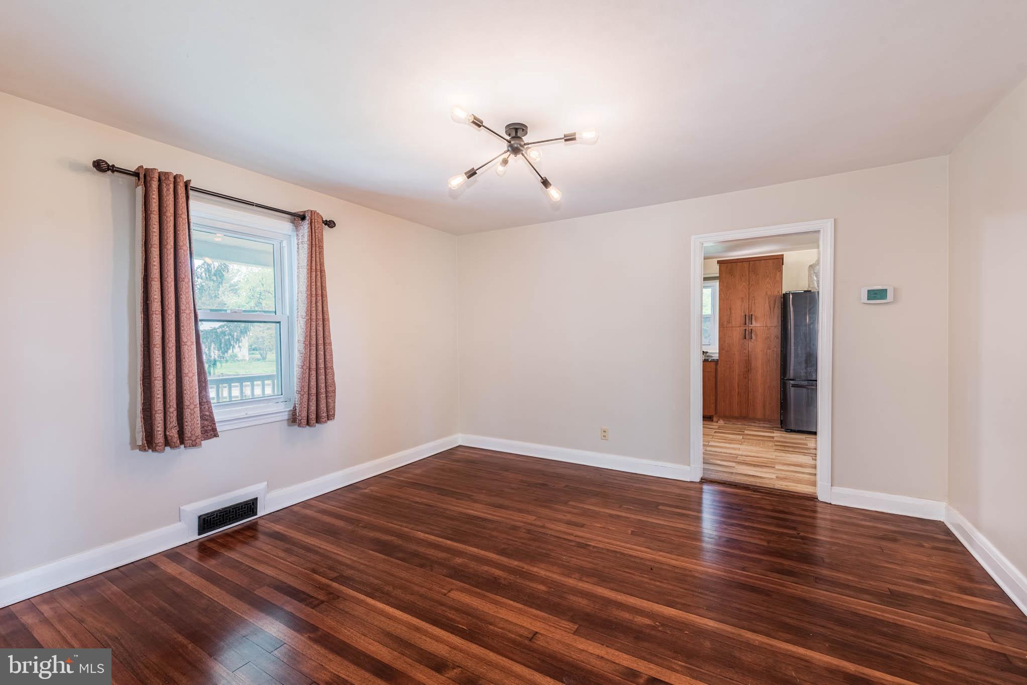 2705 Spring Hill Road Pikesville, MD 21208 - Photo 7 of 43 Gallery Image 7