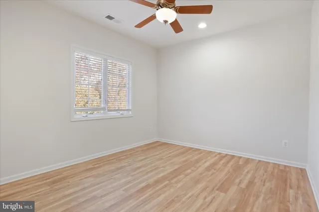 $4,695 | 25209 Eisenhower Drive, Chantilly, VA 20152