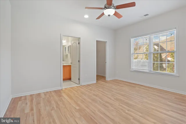 $4,695 | 25209 Eisenhower Drive, Chantilly, VA 20152