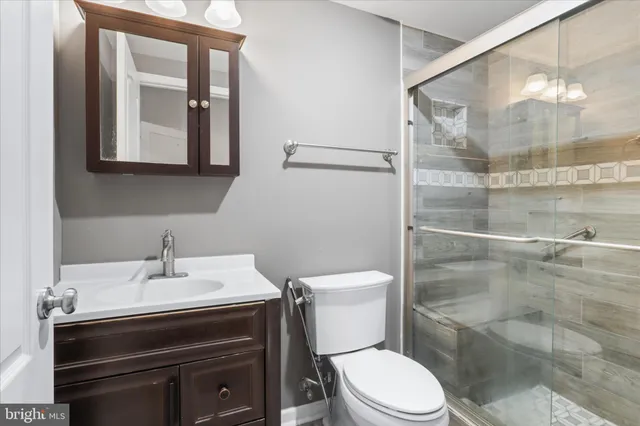 $4,695 | 25209 Eisenhower Drive, Chantilly, VA 20152