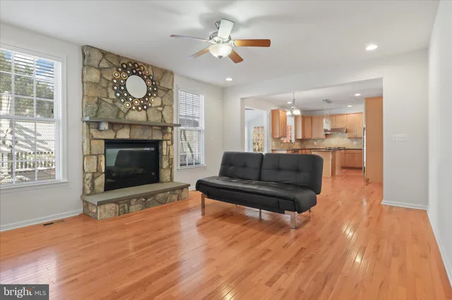 $4,695 | 25209 Eisenhower Drive, Chantilly, VA 20152