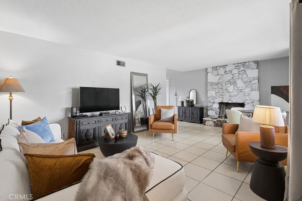 3198 Washington Street Riverside, CA 92504 - Photo 3 of 28 Gallery Image 3