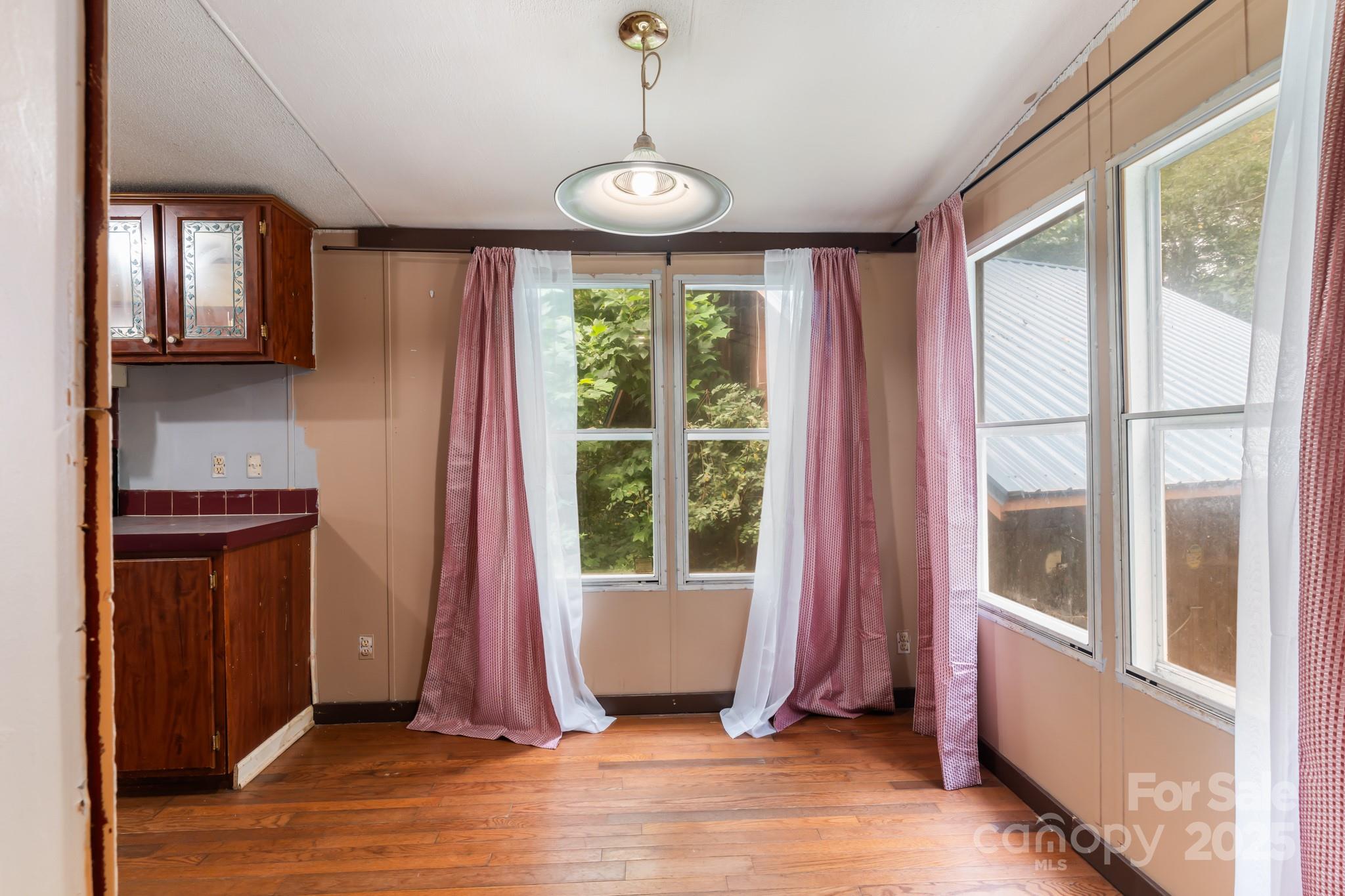 28 Myrtle Road Swannanoa, NC 28778 - Photo 9 of 28 Gallery Image 9