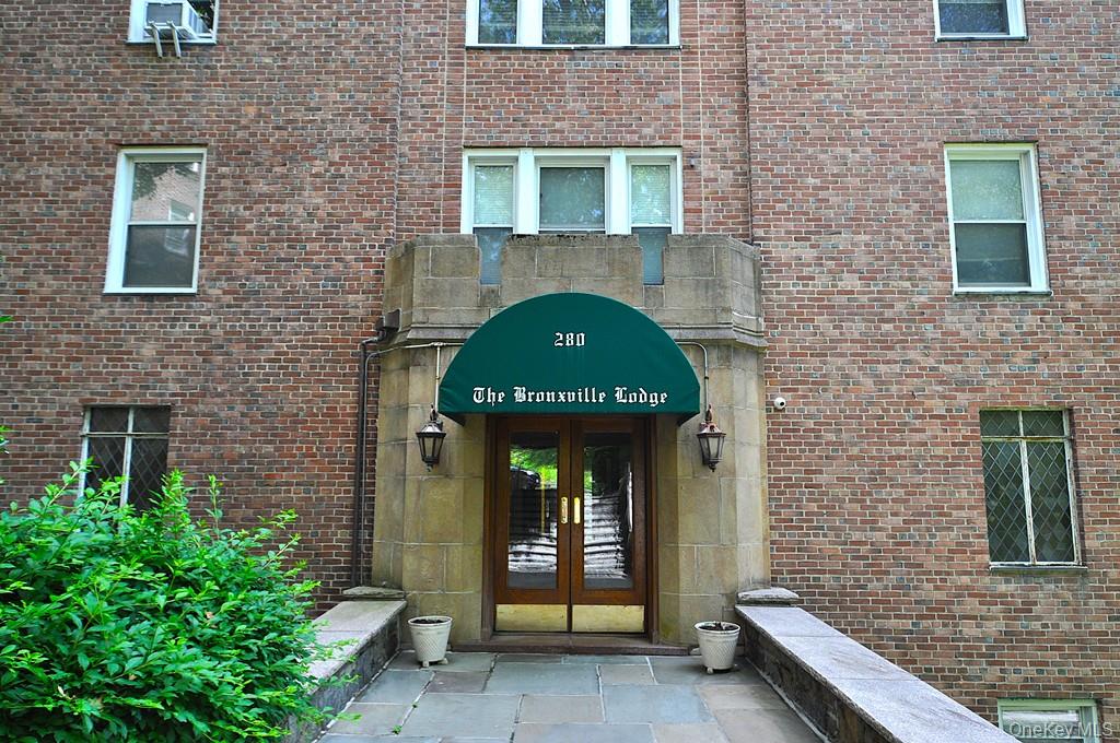 280 Bronxville Road, Unit 4O Bronxville, NY 10708 - Photo 42 of 45