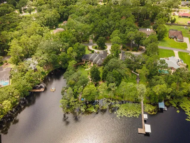$875,000 | 996 Northwest Scenic Lake Drive, Lake City, FL 32055