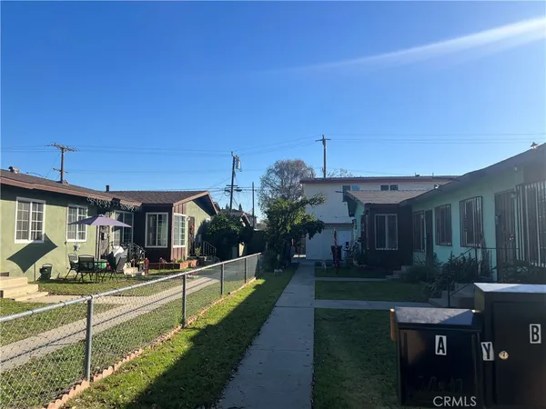 $2,050 | 4966 Oregon Avenue, Unit E, Long Beach, CA 90805