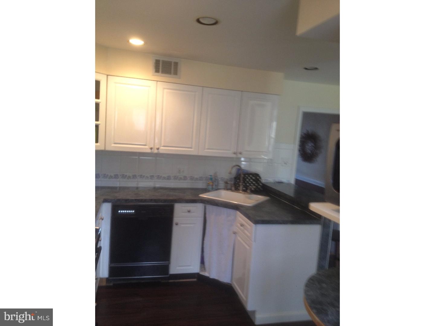 8501 Rising Sun Avenue Philadelphia, PA 19111 - Photo 10 of 25 Kitchen