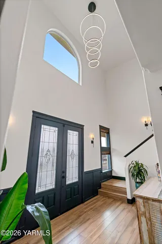 $685,000 | 304 South 92nd Avenue, Yakima, WA 98908