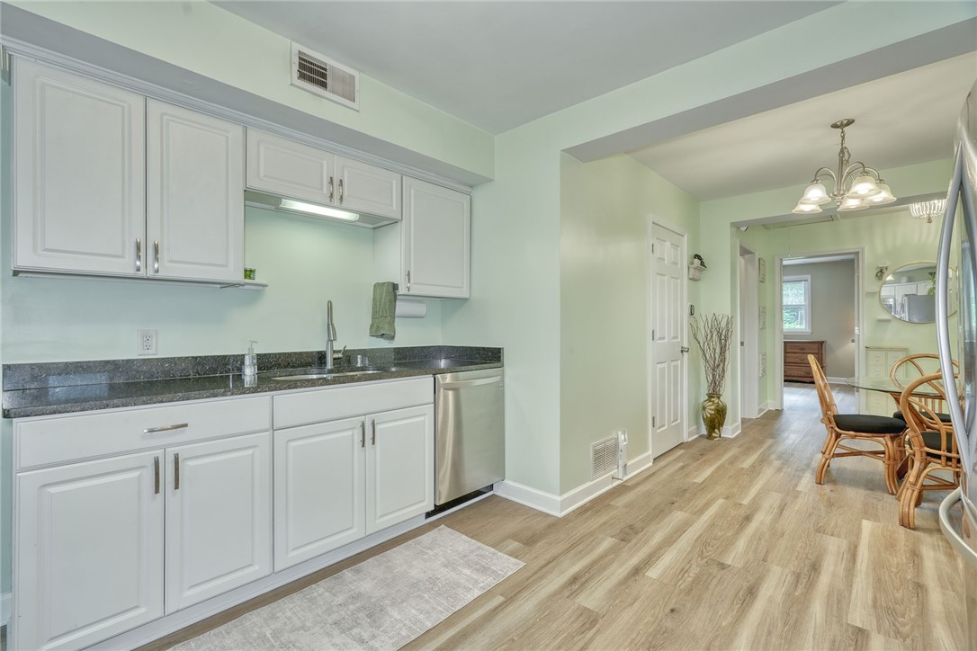 125 Penhurst Road Brighton, NY 14610 - Photo 11 of 46