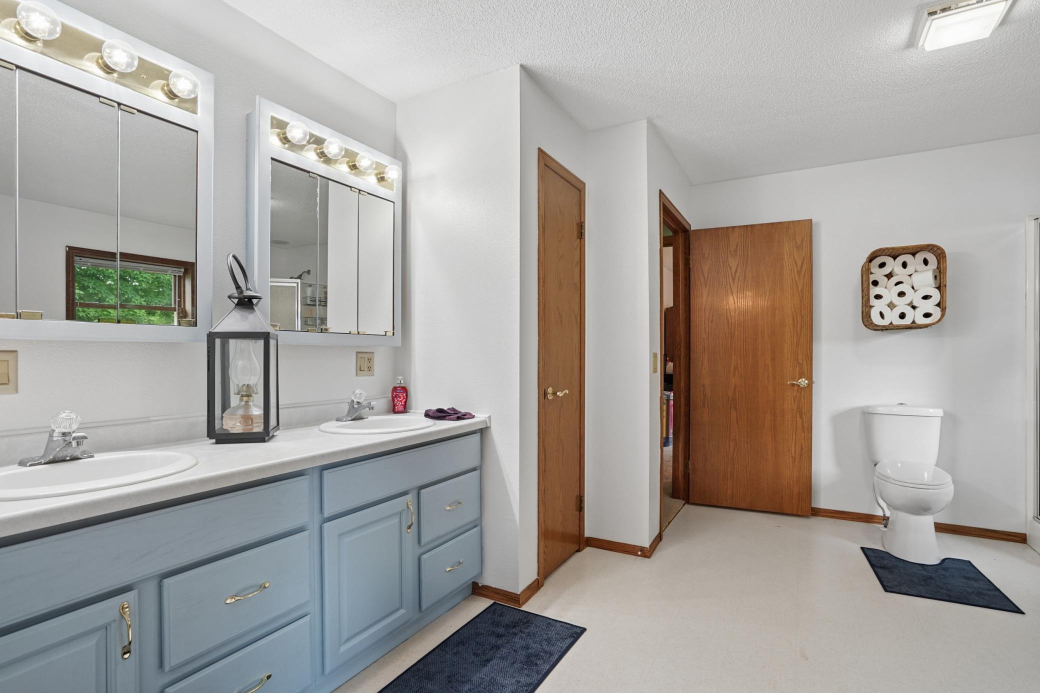 2048 Division Street East Buffalo, MN 55313 - Photo 12 of 40