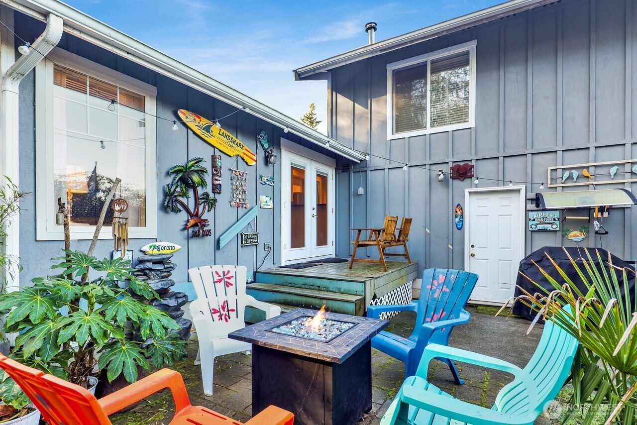 840 Nevada Street Bellingham, WA 98229 - Photo 35 of 38 a front view of a house with outdoor seating