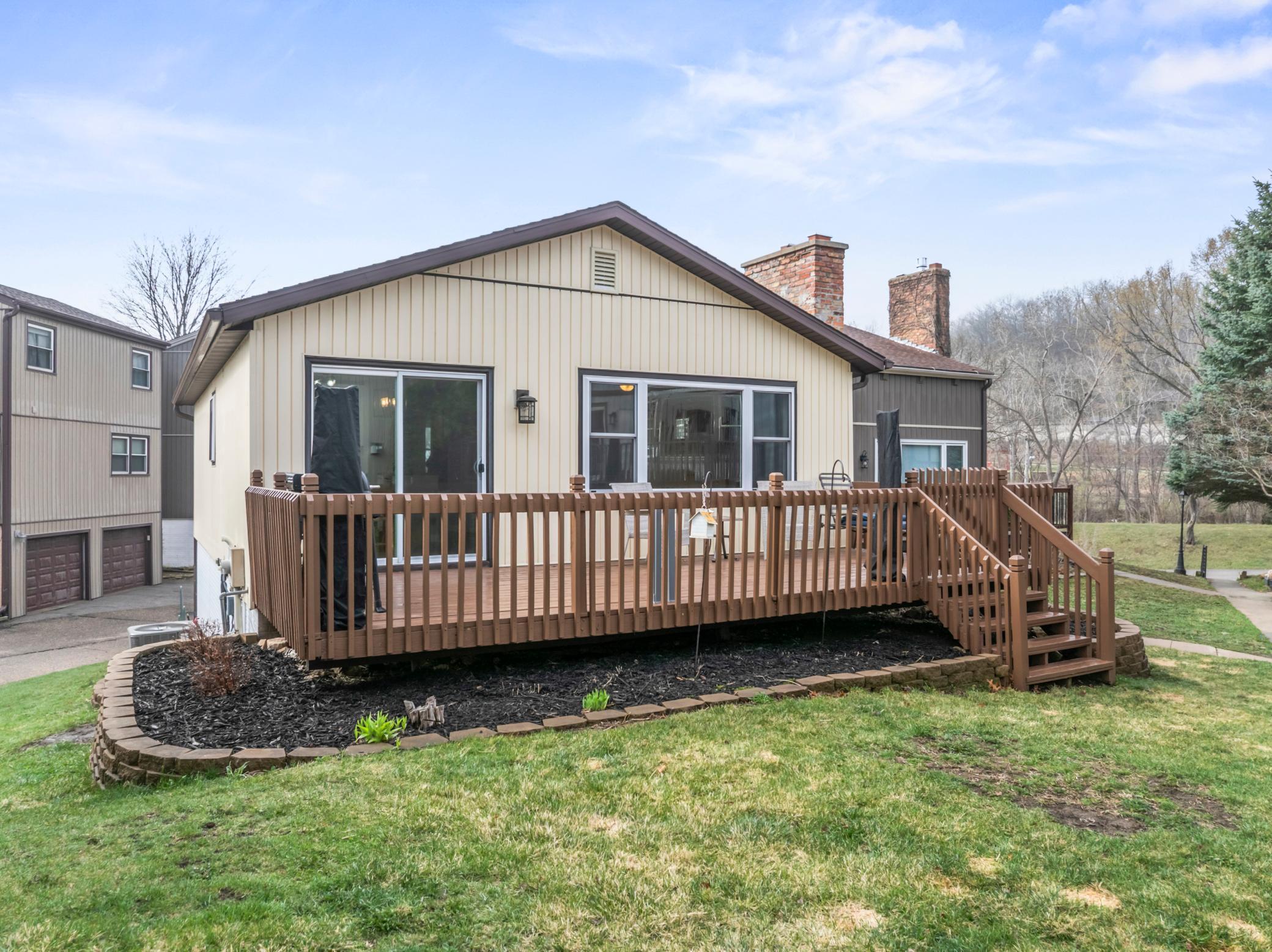 215 Elton Hills Drive Northwest, Unit 46 Rochester, MN 55901 - Photo 3 of 28