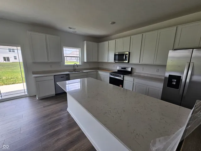 $485,000 | 2271 Oakmont Drive, Plainfield, IN 46168