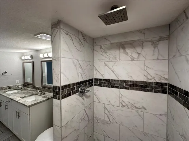 a close view of a bathtub in bathroom