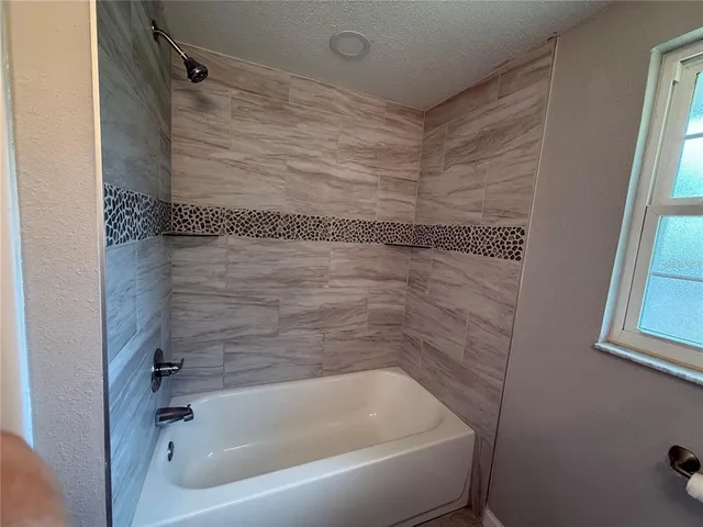 $1,925 | 5516 9th Street, Zephyrhills, FL 33542