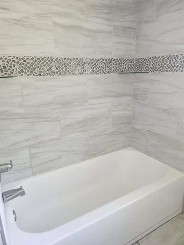 $1,925 | 5516 9th Street, Zephyrhills, FL 33542