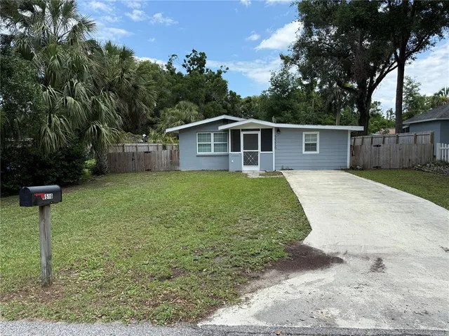 $1,925 | 5516 9th Street, Zephyrhills, FL 33542