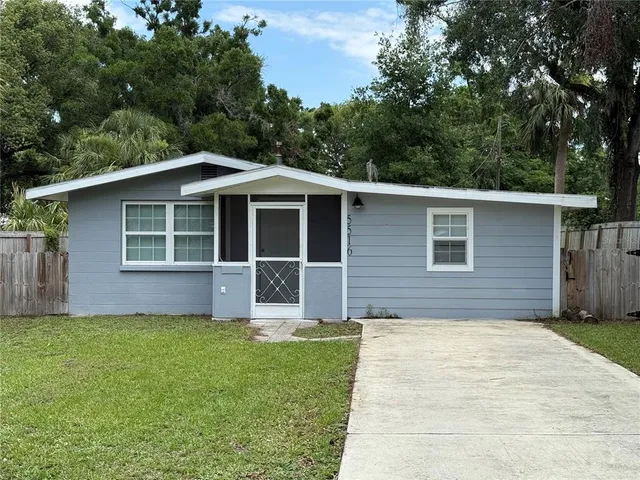 $1,925 | 5516 9th Street, Zephyrhills, FL 33542