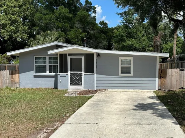 $1,925 | 5516 9th Street, Zephyrhills, FL 33542