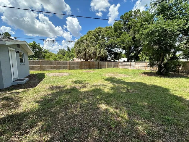 $1,925 | 5516 9th Street, Zephyrhills, FL 33542