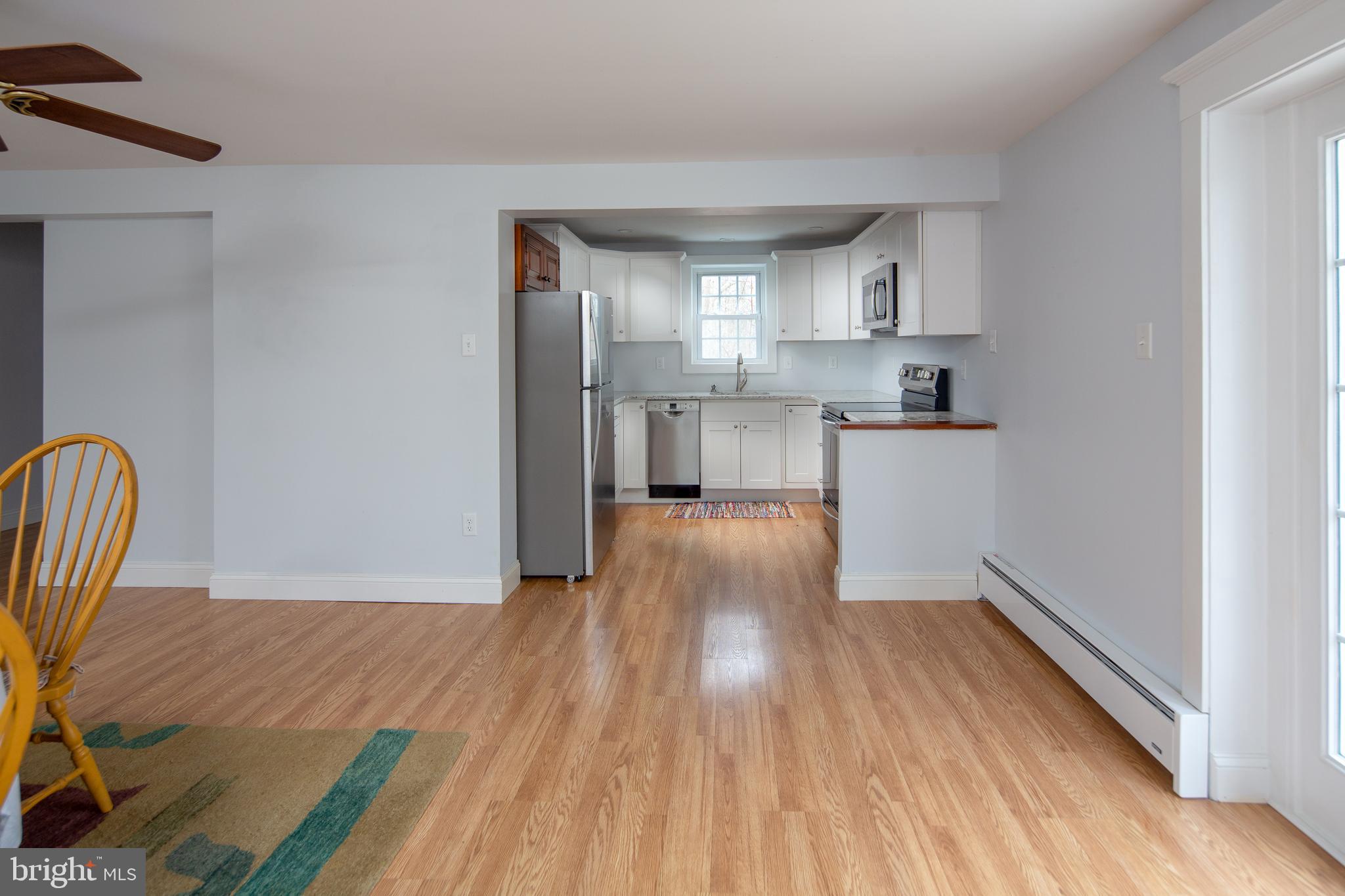 Dining into kitchen
