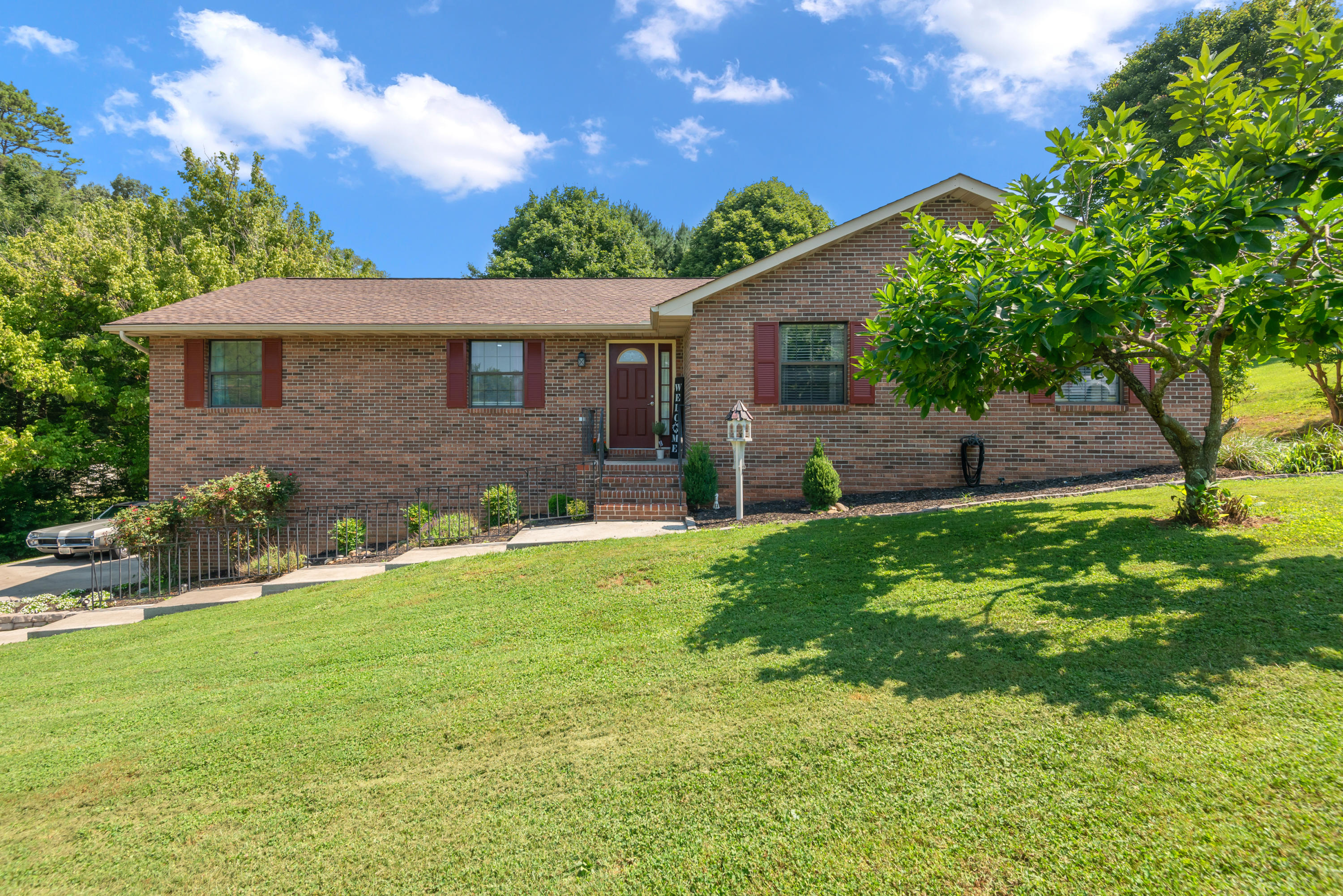 7804 Keswick Road Powell, TN 37849 - Photo 1 of 31 7804 Keswick Rd