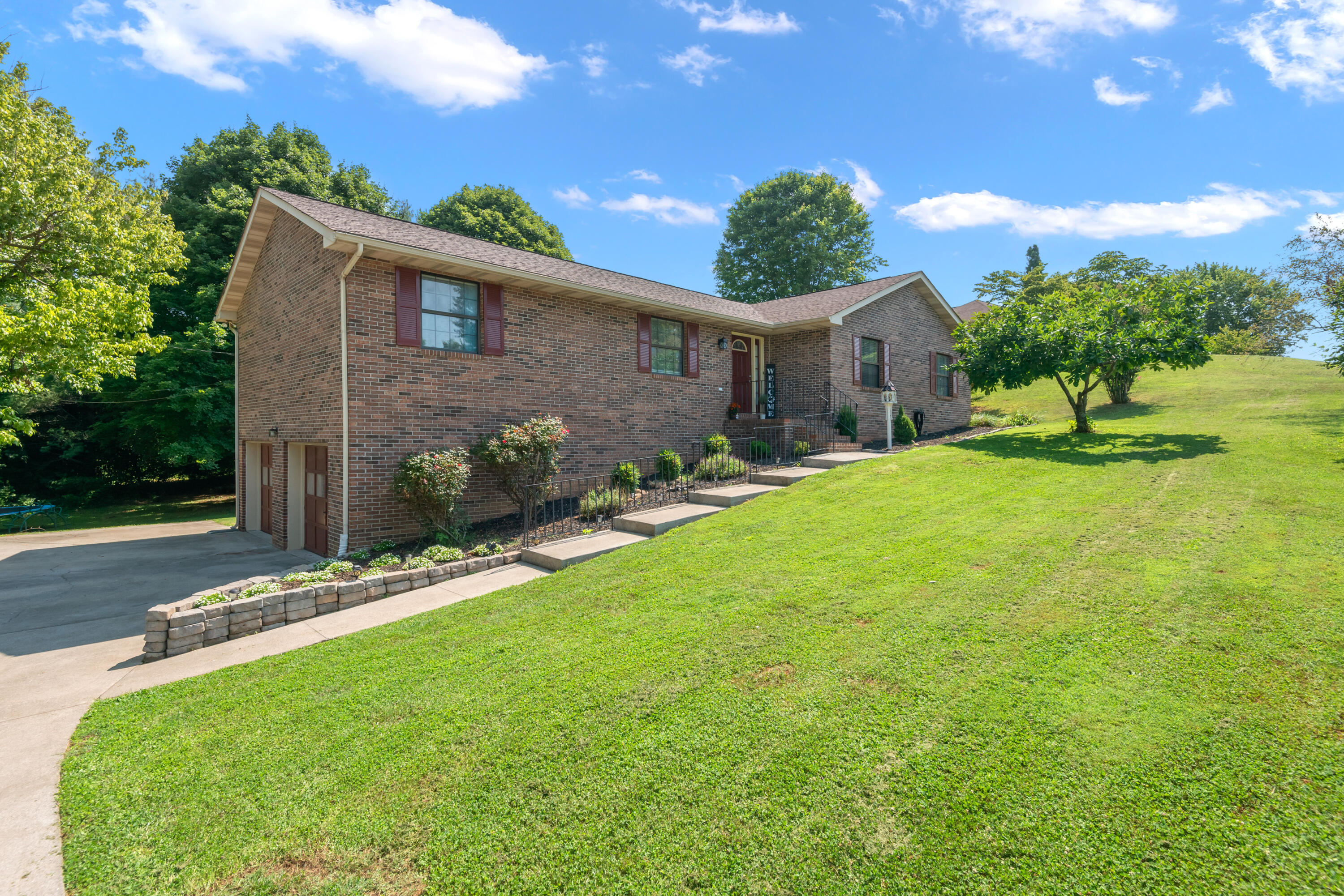 7804 Keswick Road Powell, TN 37849 - Photo 2 of 31 7804 Keswick Rd