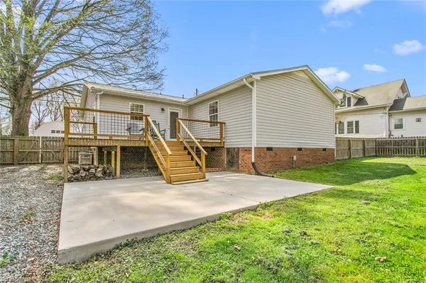 $289,000 | 405 East Oakwood Street, Mebane, NC 27302