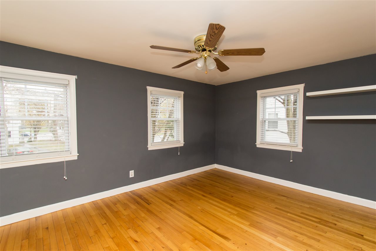 84 Merrow Street Manchester, NH 03104 - Photo 7 of 9