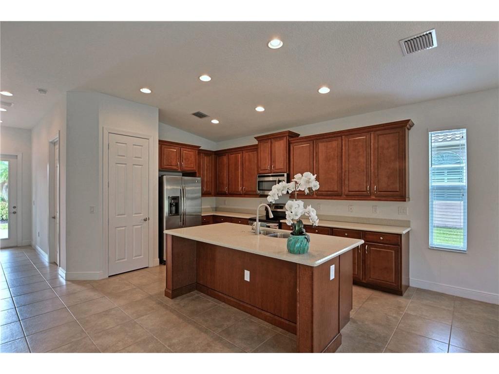 7653 Fieldstone Ranch Square Vero Beach, FL 32967 - Photo 3 of 36