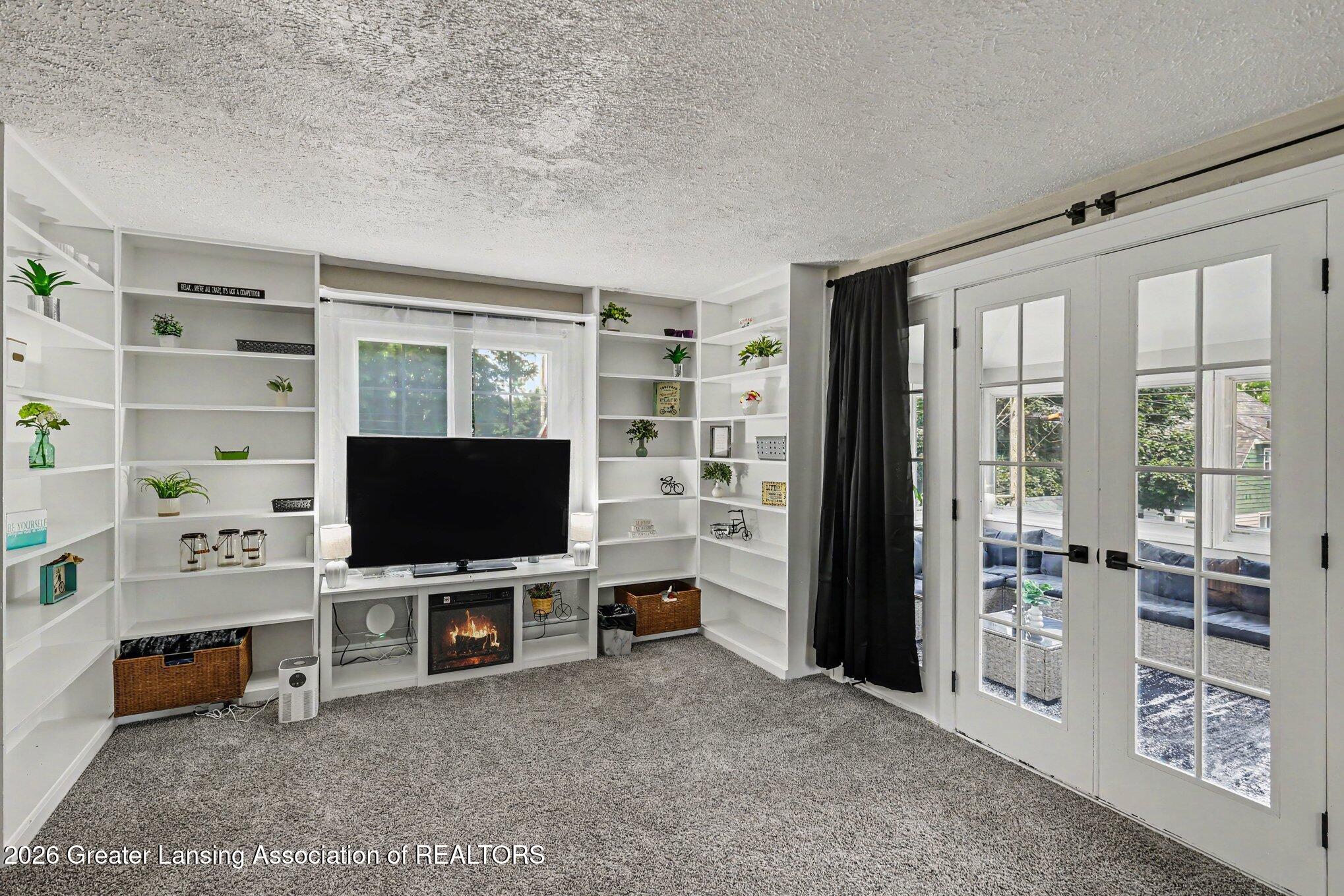 1712 Osborn Road Lansing, MI 48915 - Photo 10 of 34 009_file_8958