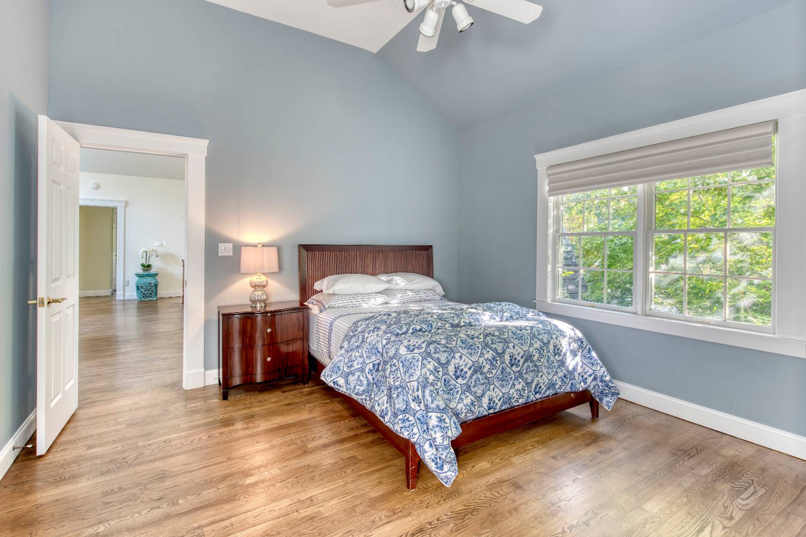 65 Highland Road Southampton, NY 11968 - Photo 15 of 25 Gallery Image 15