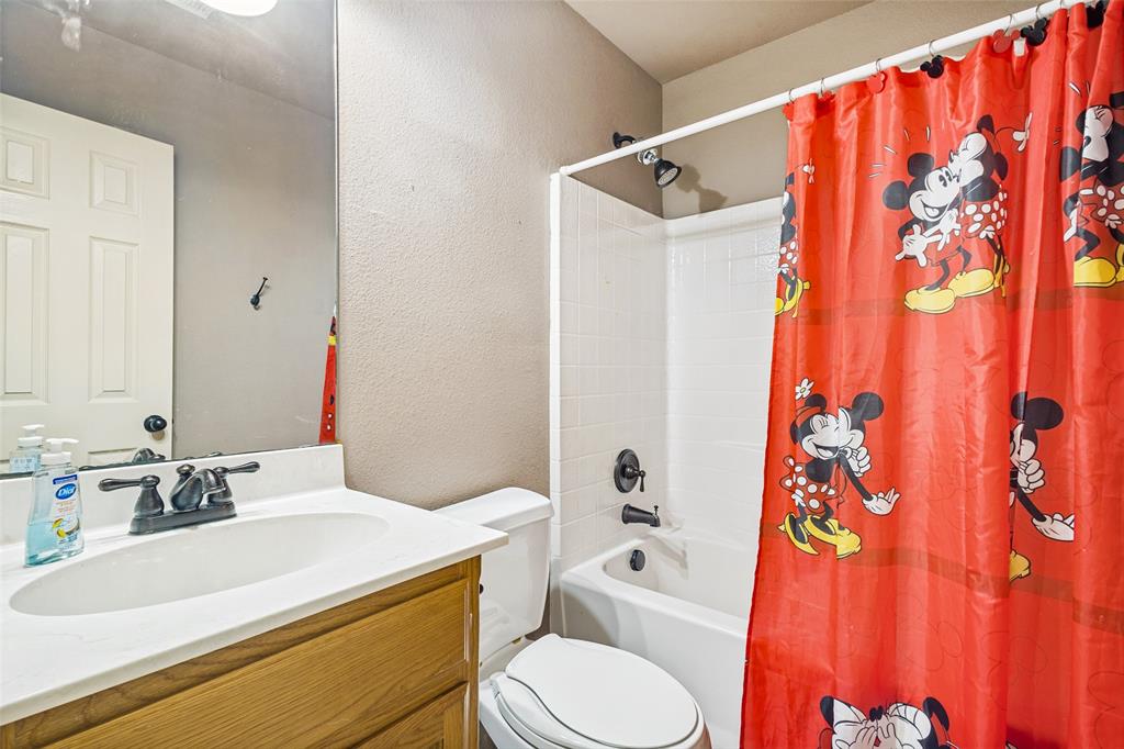 1 Pleasant Valley Sanger, TX 76266 - Photo 26 of 37 Full bath upstairs