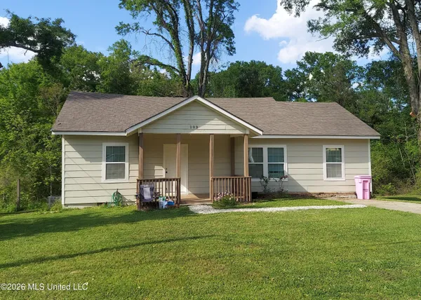 $189,900 | 103 East Sproles Street, Clinton, MS 39056