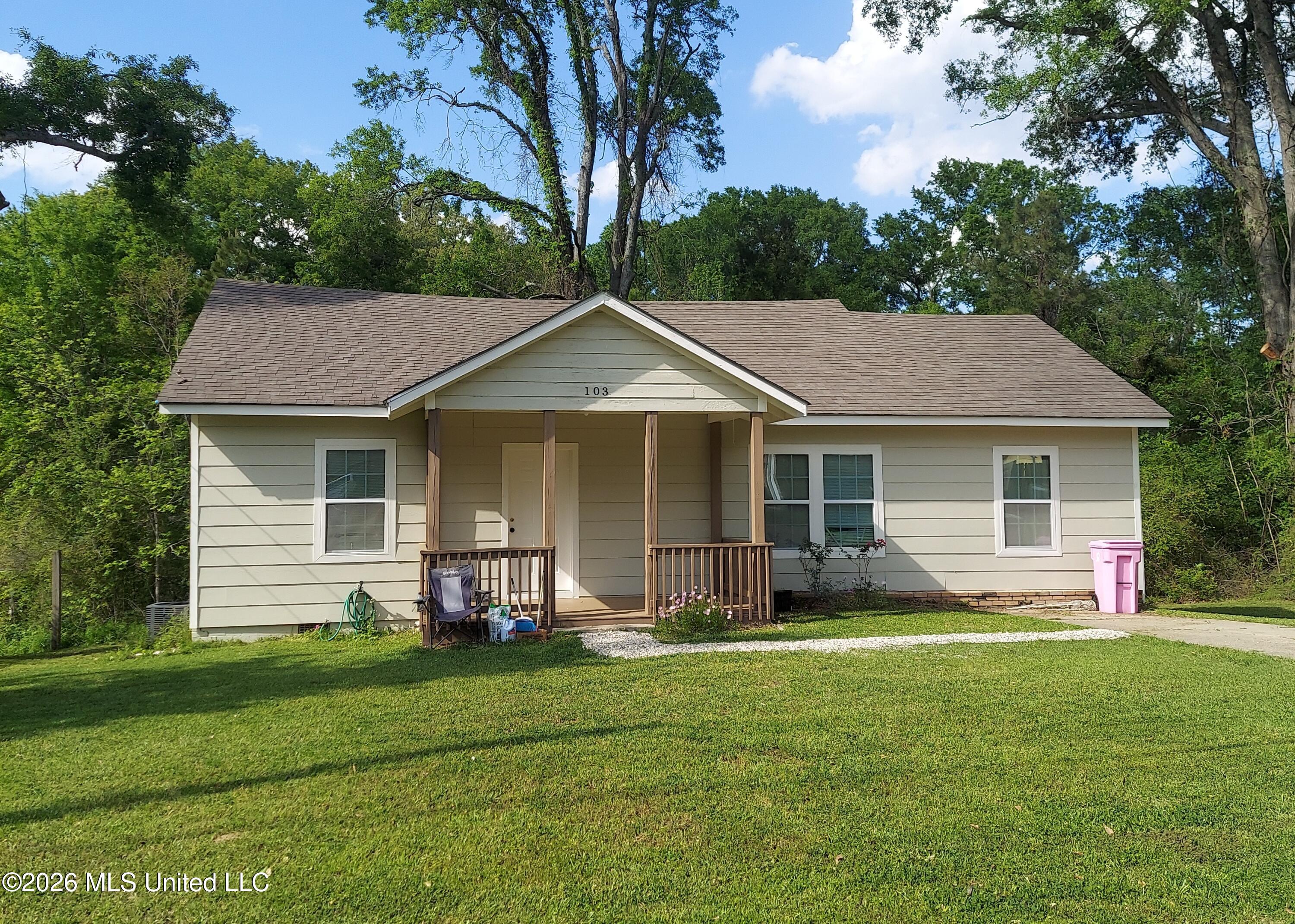 103 East Sproles Street Clinton, MS 39056 - Photo 1 of 10 Front view