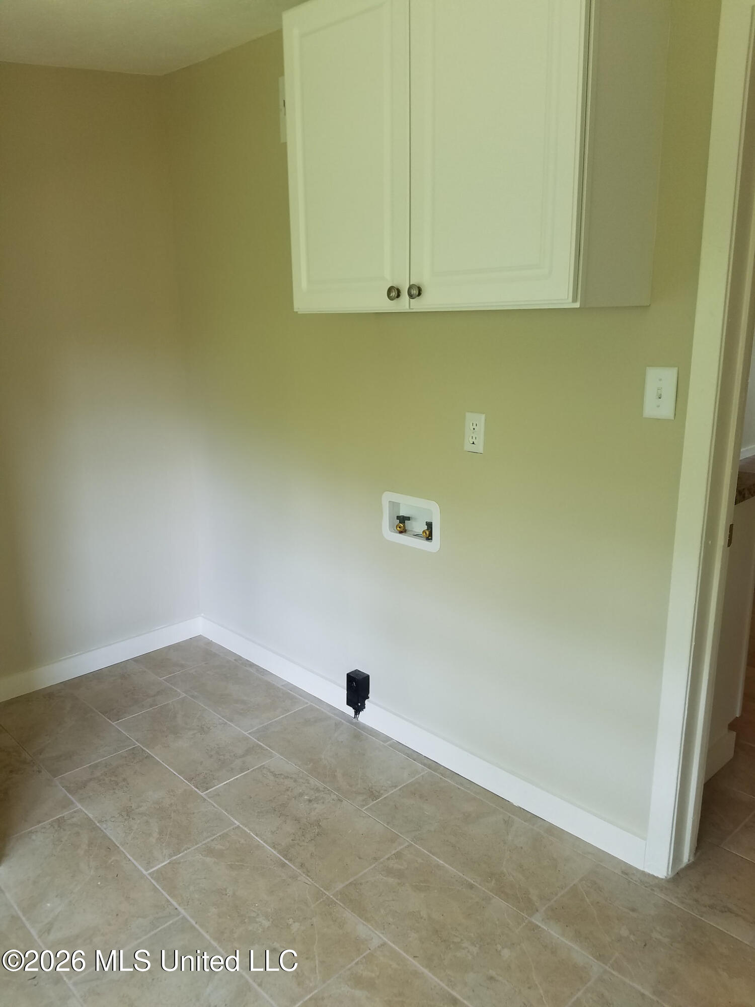 103 East Sproles Street Clinton, MS 39056 - Photo 6 of 10 laundry