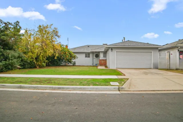 $375,000 | 3144 East Santa Ana Avenue, Fresno, CA 93726